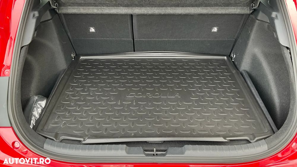 Toyota Corolla 1.8 HSD Dynamic - 16