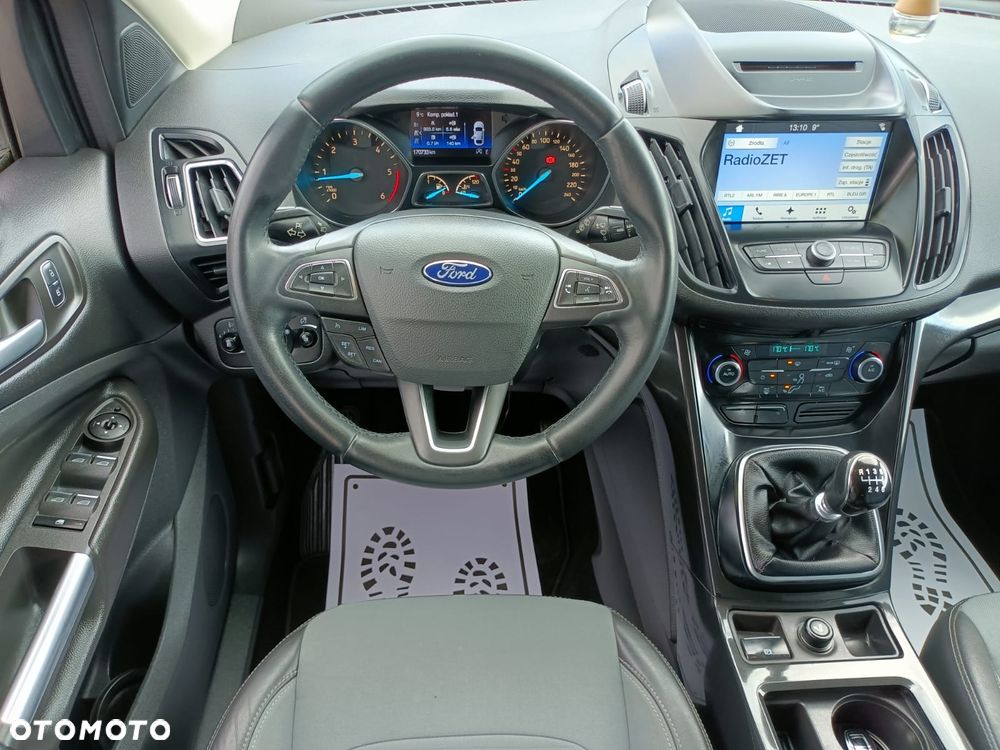 Ford Kuga 2.0 TDCi 2x4 Titanium - 19