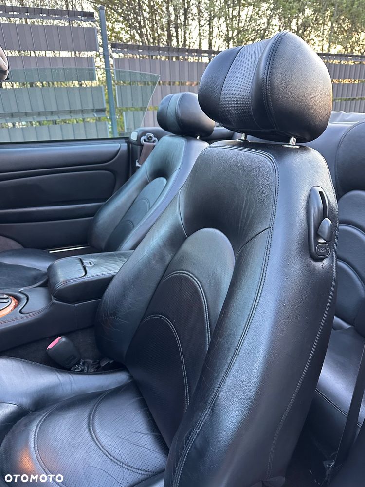 Jaguar XK8 - 12