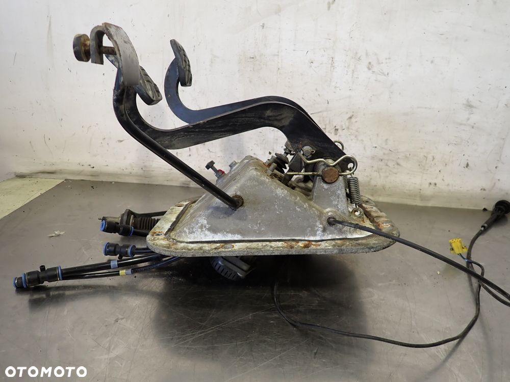 PEDAŁ SPRZĘGŁA HAMULCA GAZU RENAULT MIDLUM 4.1 5010422019   5600201491 - 13