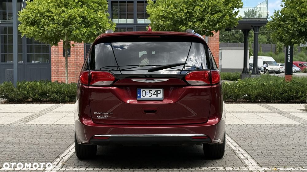 Chrysler Pacifica - 10
