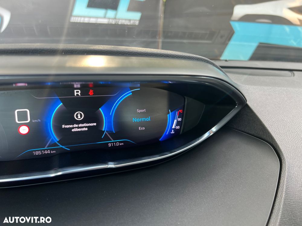 Peugeot 3008 1.5 BlueHDI 130 EAT8 Active Pack - 19