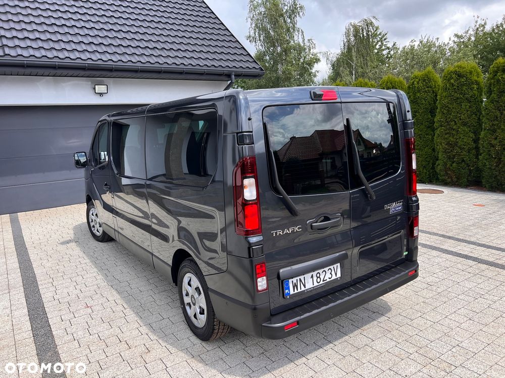 Renault Trafic - 32