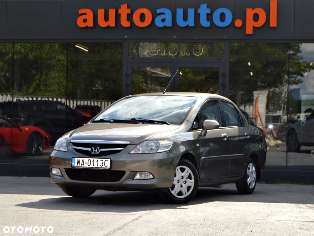 Honda City 1.4 Comfort - 1