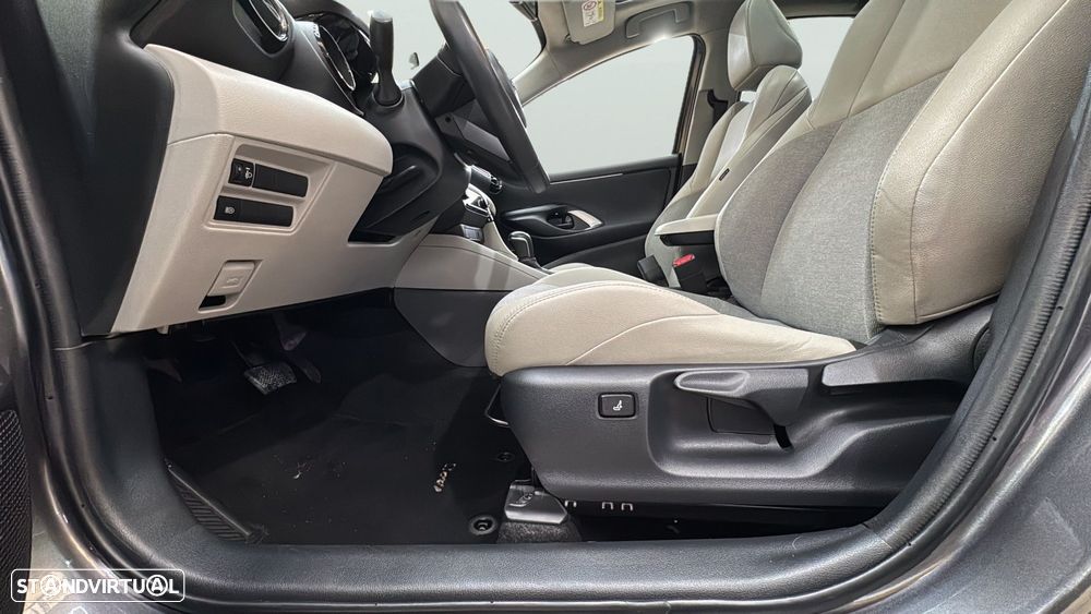 Toyota Yaris 1.5 HDF Luxury - 10