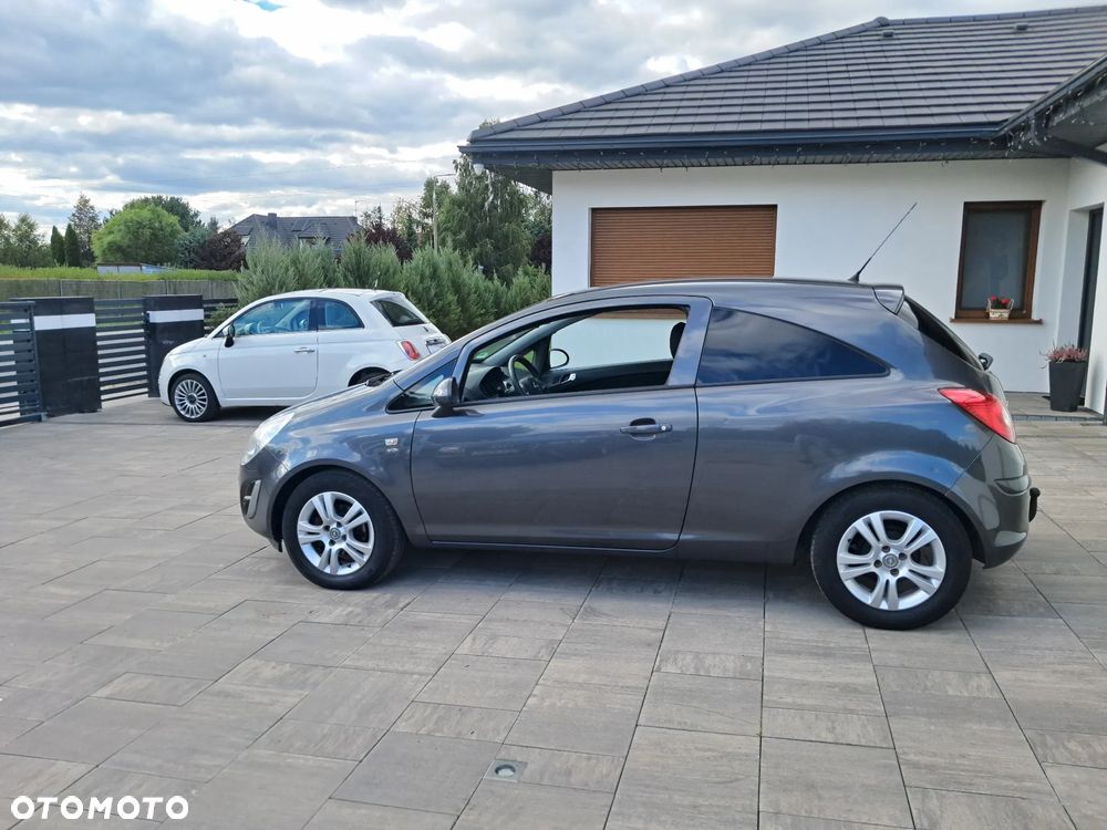 Opel Corsa 1.2 16V Edition / Active - 4