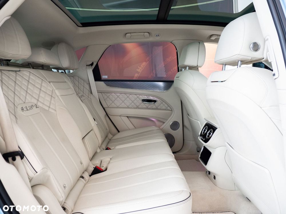 Bentley Bentayga - 24