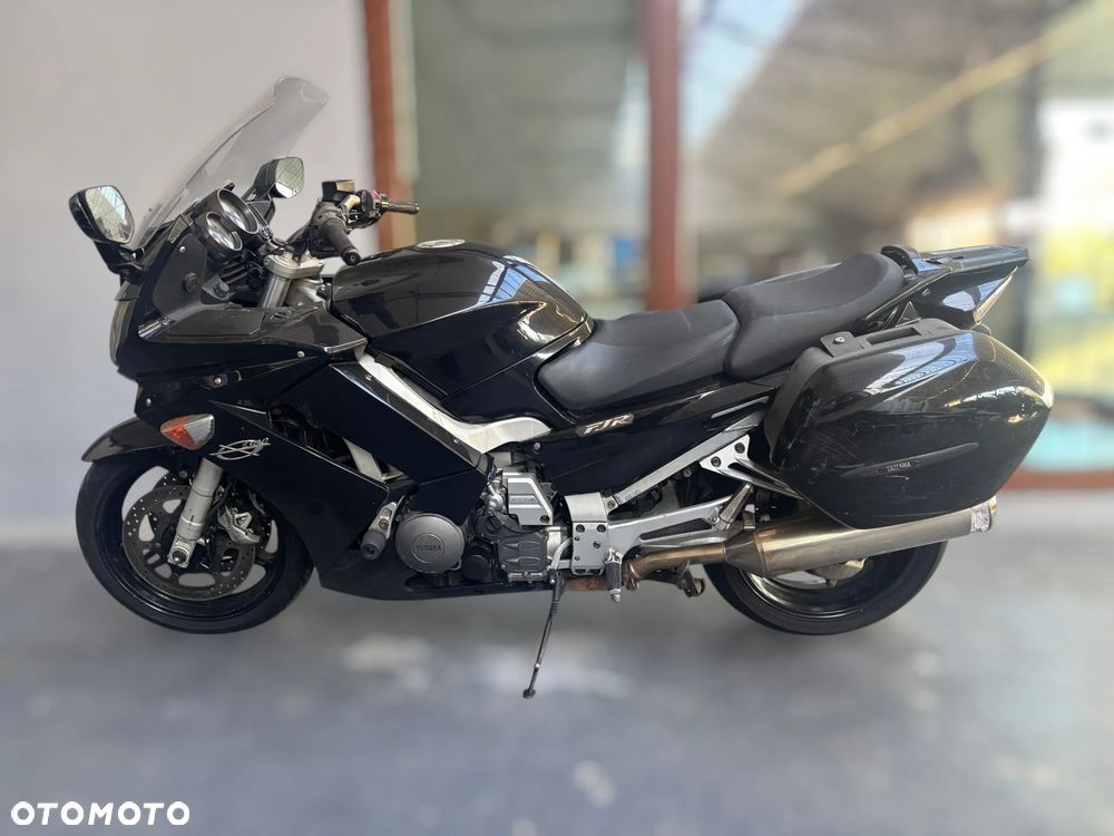 Yamaha FJR - 4