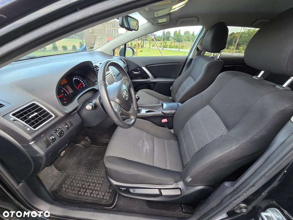 Toyota Avensis 2.0 D-4D Premium - 15