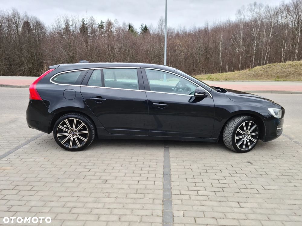 Volvo V60 D4 Drive-E Momentum - 4