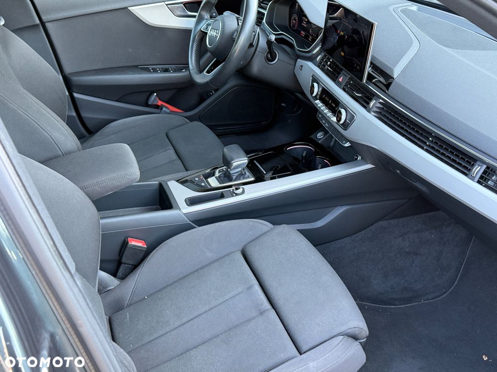 Audi A4 Avant 35 TFSI mHEV S tronic - 35