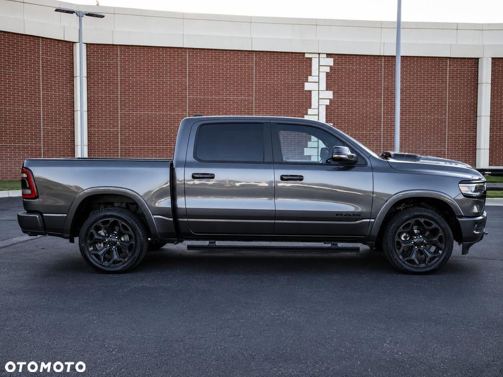 RAM 1500 Crew Cab Shortbed Limited - 33