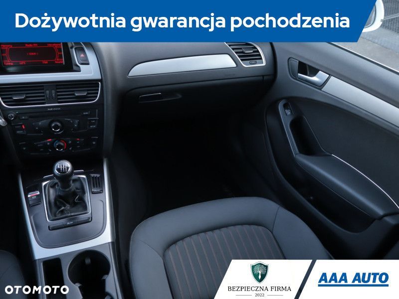 Audi A4 Limousine - 10