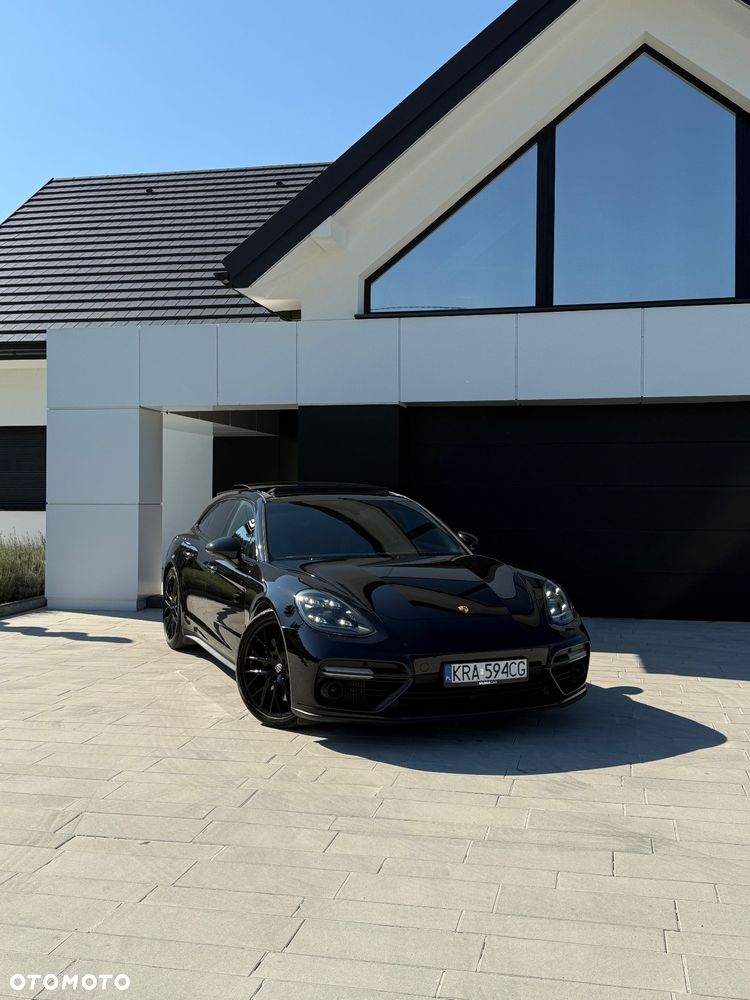 Porsche Panamera Turbo Sport Turismo - 27