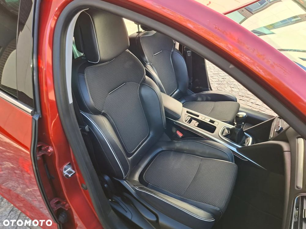 Renault Megane ENERGY dCi 130 BOSE EDITION - 16