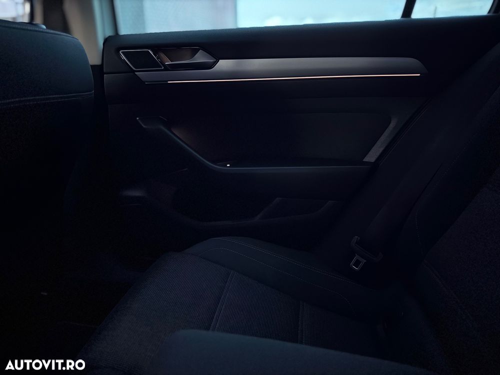 Volkswagen Passat 2.0 TDI (BlueMotion Technology) Comfortline - 18