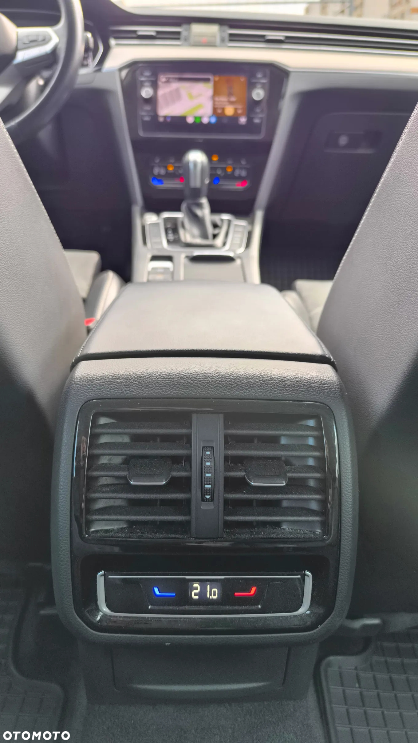 Volkswagen Passat 2.0 TDI EVO Elegance DSG - 18