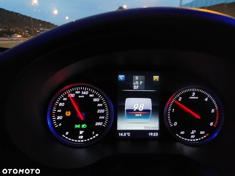 Mercedes-Benz Klasa C 200 (BlueTEC) d T 7G-TRONIC - 26