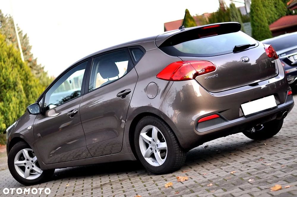Kia Ceed 1.4 CVVT Dream Team Edition - 3