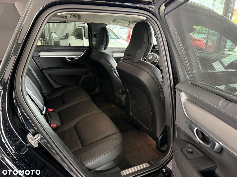 Volvo V90 Cross Country B4 D AWD Plus - 32