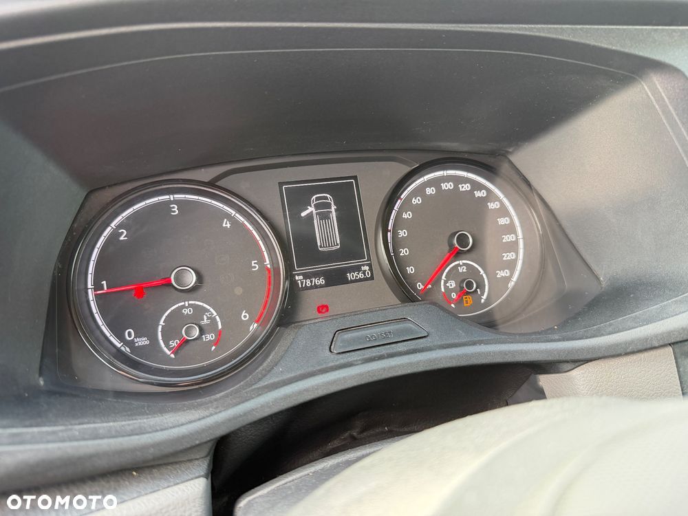 Volkswagen Transporter - 16