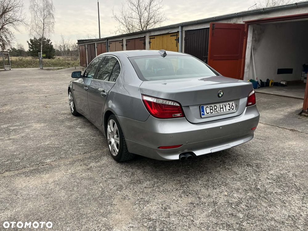 BMW Seria 5 520i - 5
