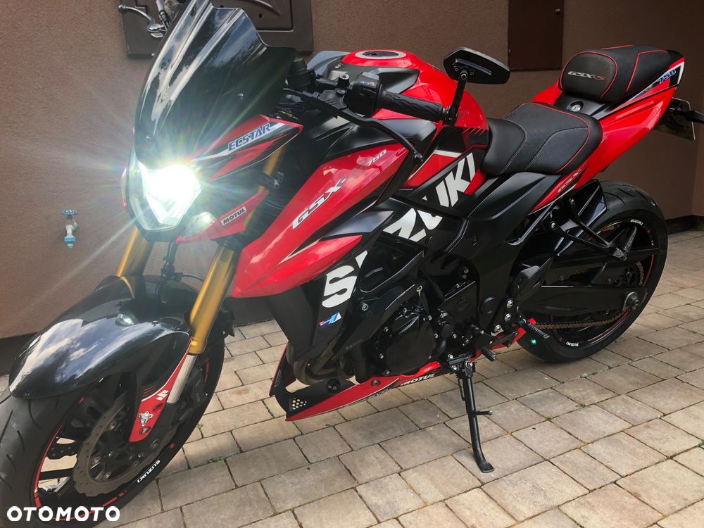 Suzuki GSX - 5