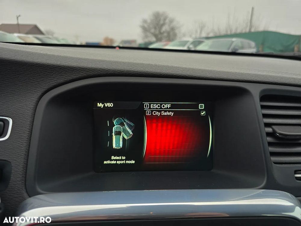 Volvo V60 D3 Geartronic Momentum - 36