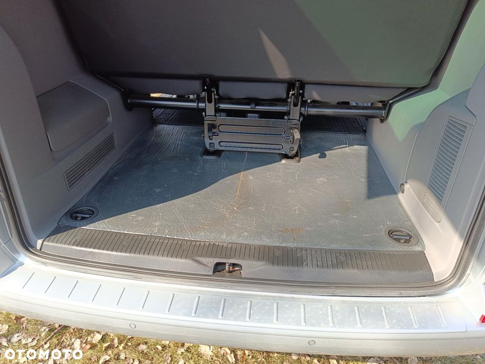 Volkswagen Caravelle 2.0 TDI L1 Highline DSG - 15