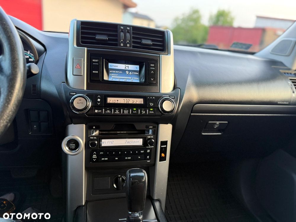 Toyota Land Cruiser - 8