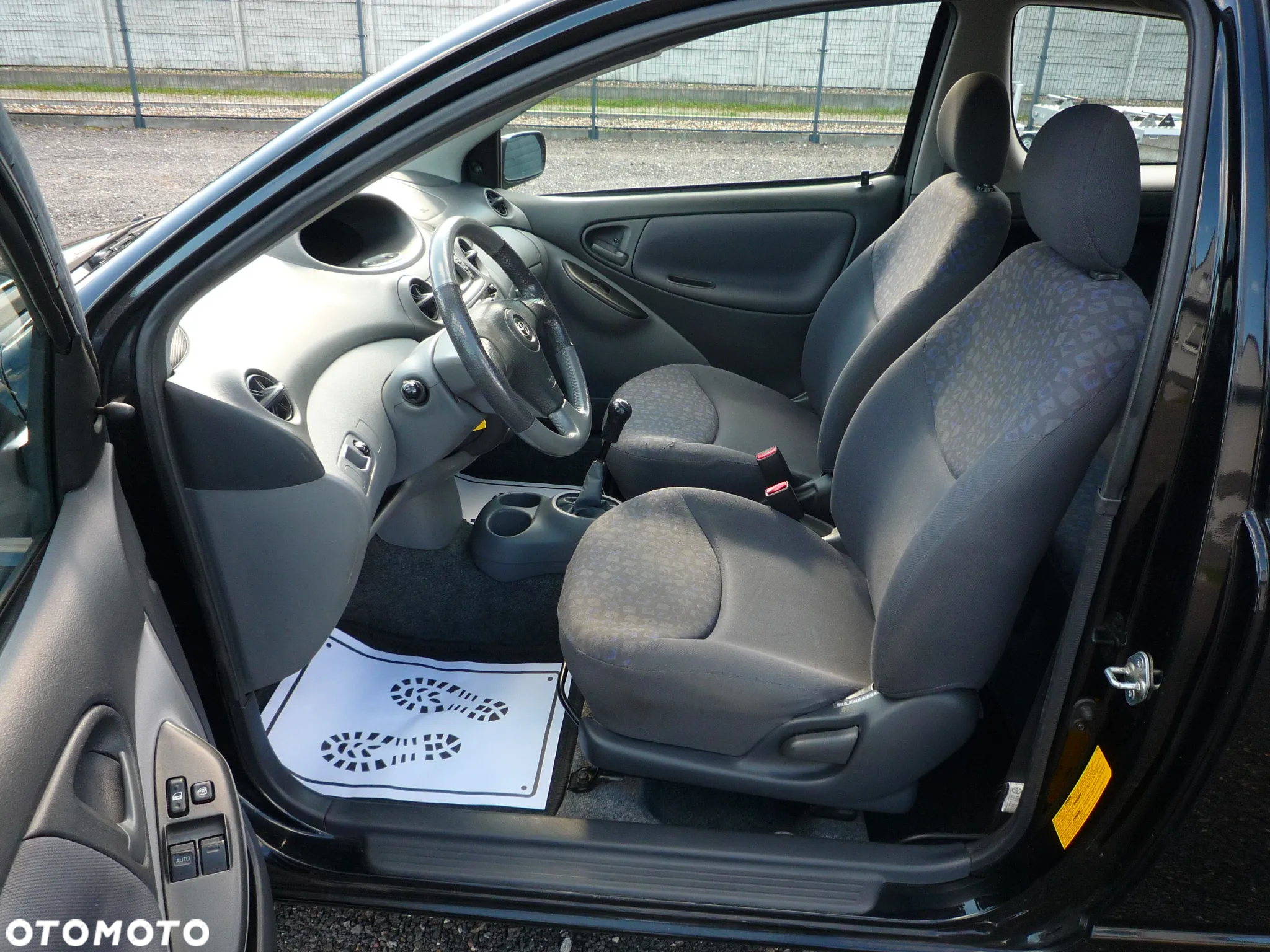 Toyota Yaris - 13