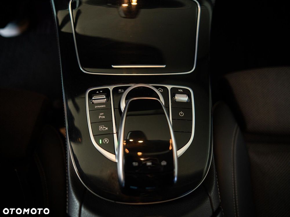 Mercedes-Benz Klasa E 200 d Business Edition 9G-TRONIC - 27