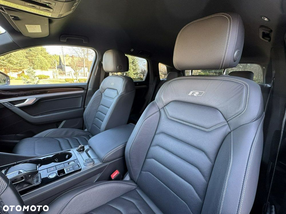 Volkswagen Touareg - 38