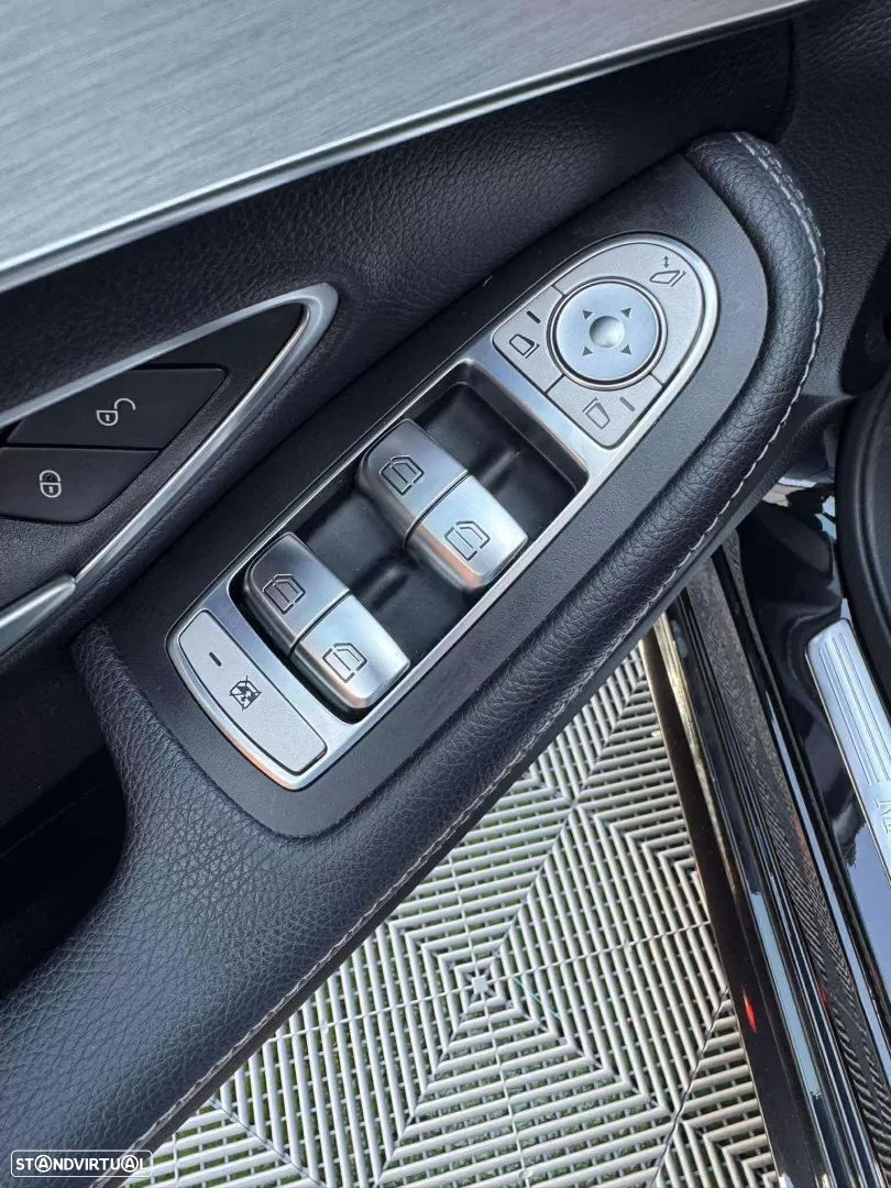 Mercedes-Benz C 300 h AMG Line - 17