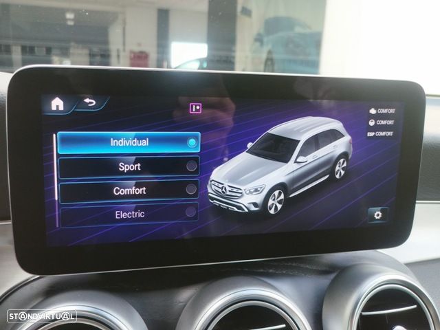 Mercedes-Benz GLC 300 de 4Matic 9G-TRONIC AMG Line - 18