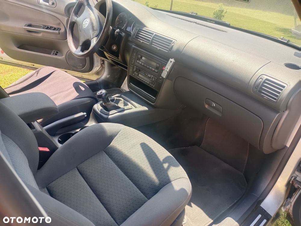 Volkswagen Passat 1.9 TDI - 9