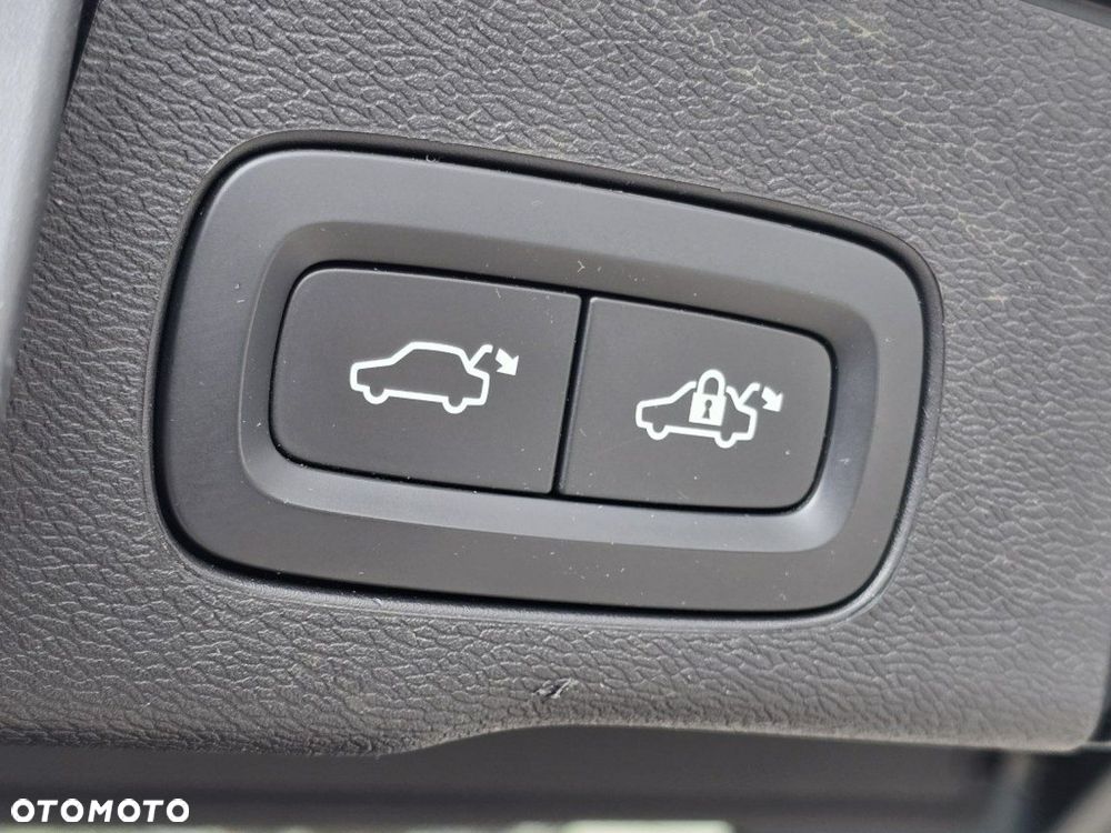 Volvo XC 60 B5 D AWD Inscription - 11