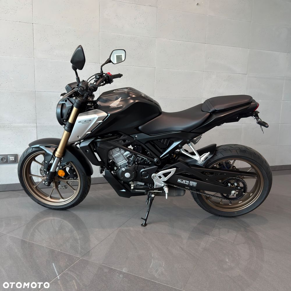 Honda CB - 8