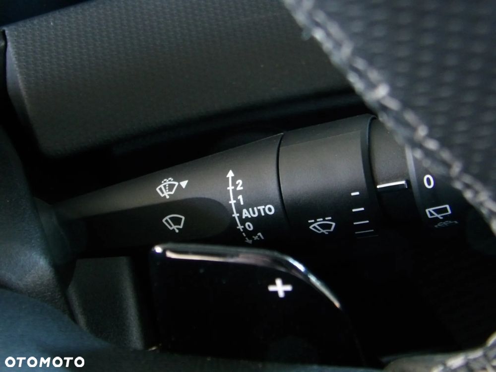 Opel Astra 1.2 T GS S&S - 26