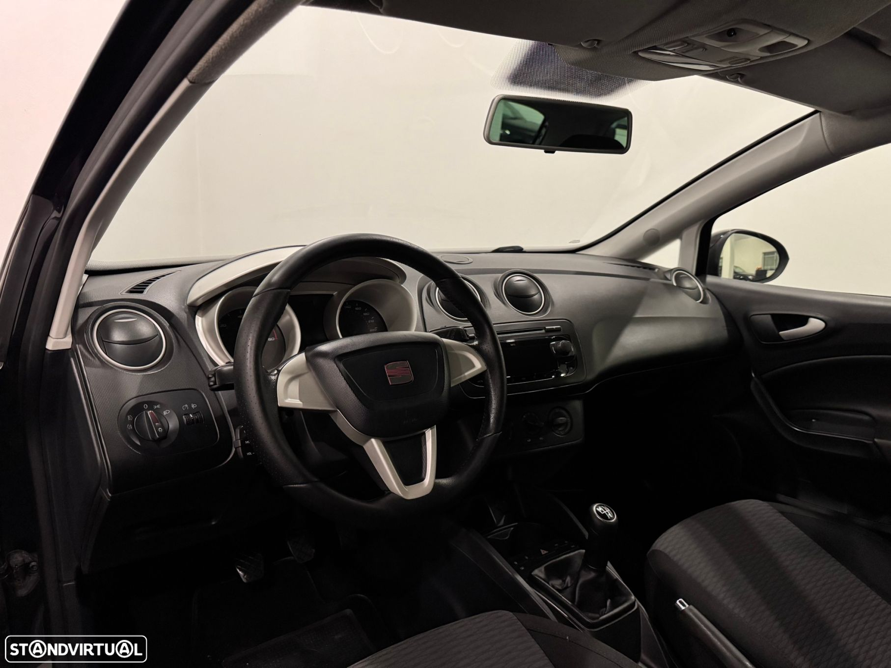 SEAT Ibiza SC 1.2 TDi Sport DPF - 6