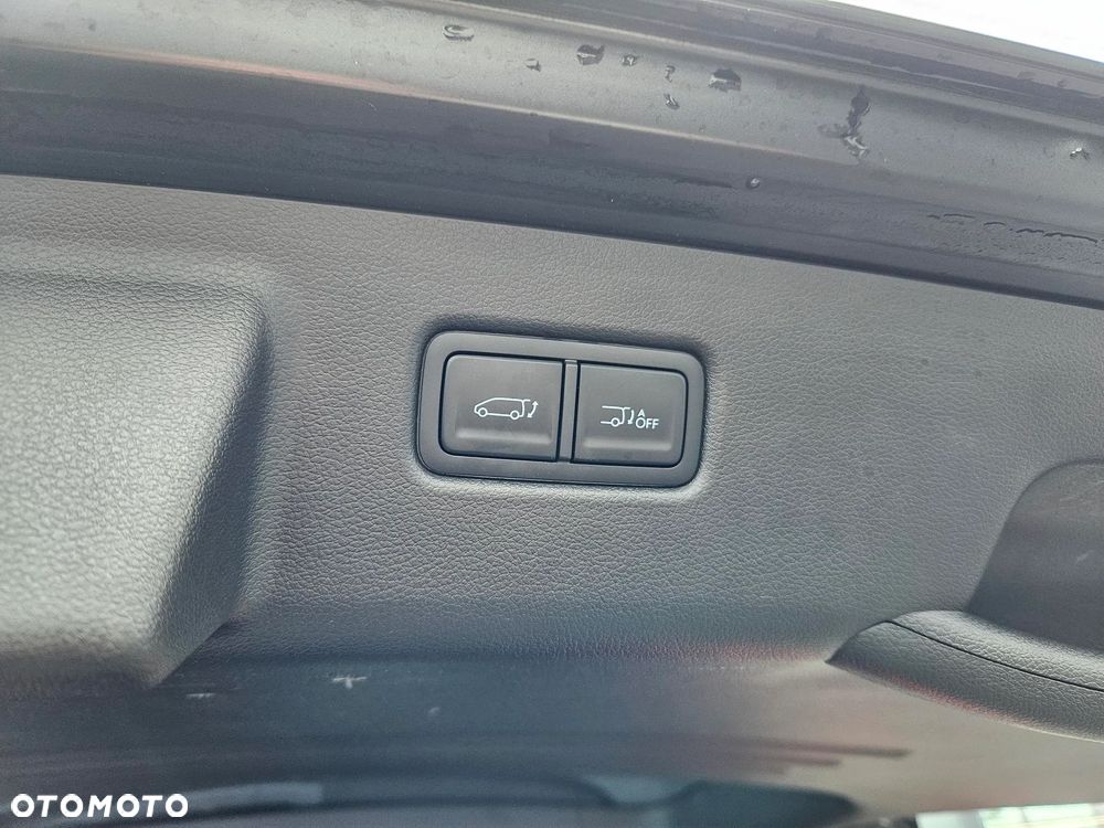 Hyundai Staria 1.6 T-GDI HEV Smart VIP - 11