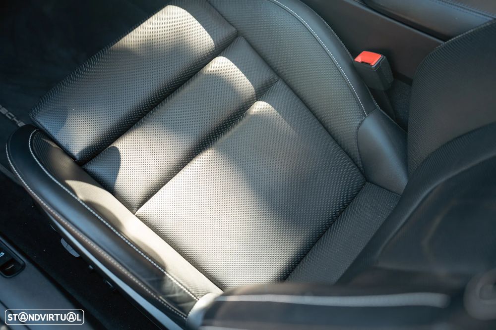 Porsche 911 (992) - 50