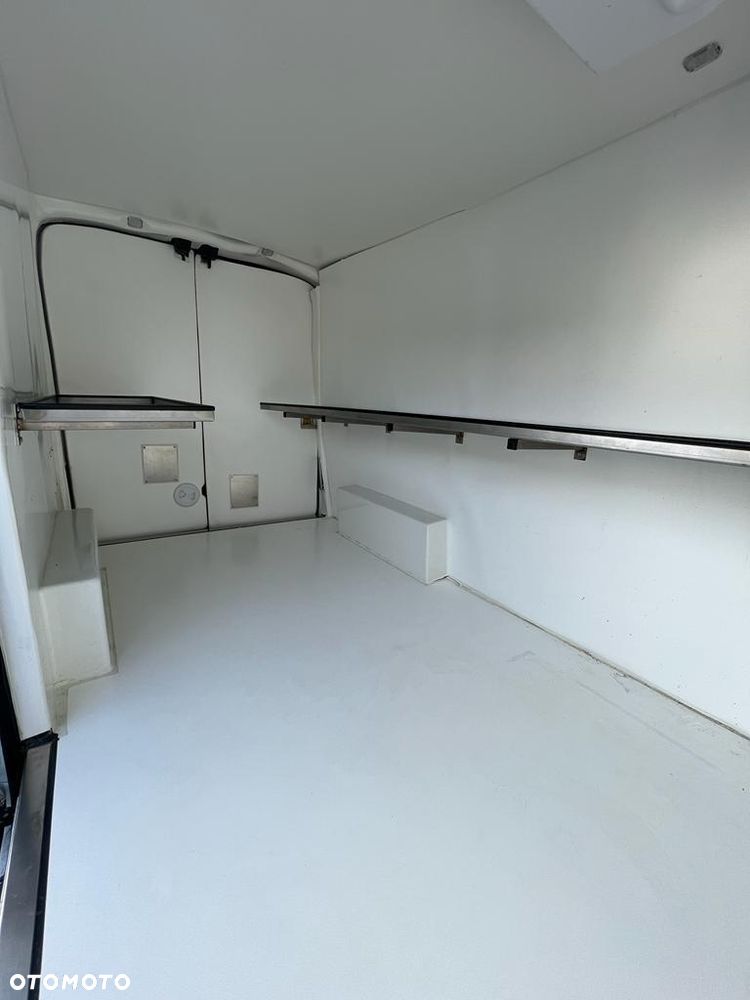 Ford Transit - 10