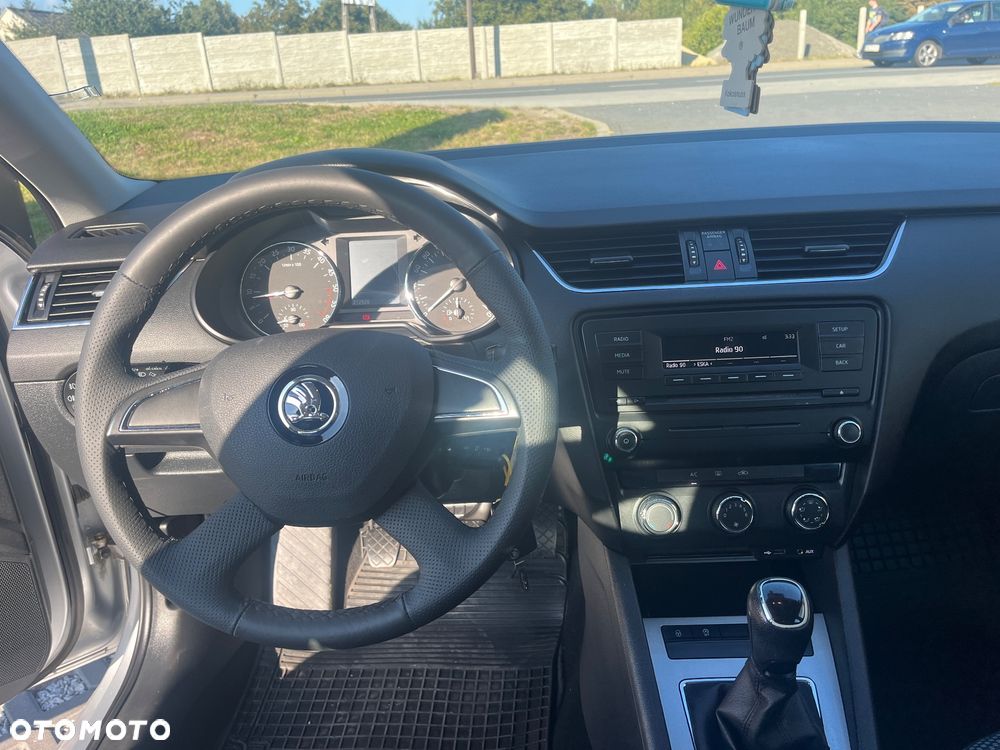 Skoda Octavia 1.6 TDI Ambiente - 25
