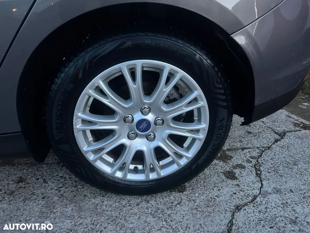 Ford Focus 1.6 TDCI DPF Titanium - 14