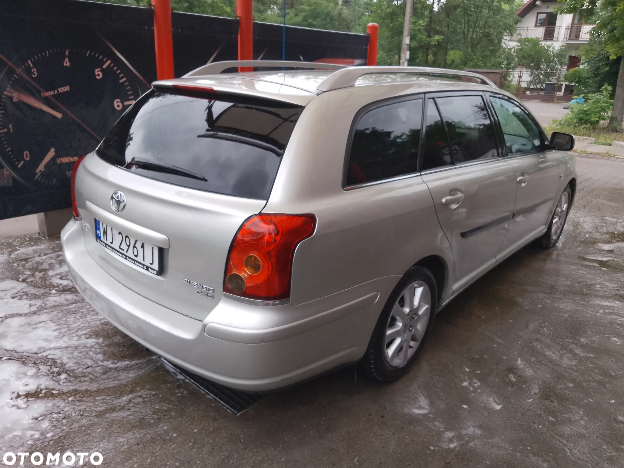 Toyota Avensis - 4