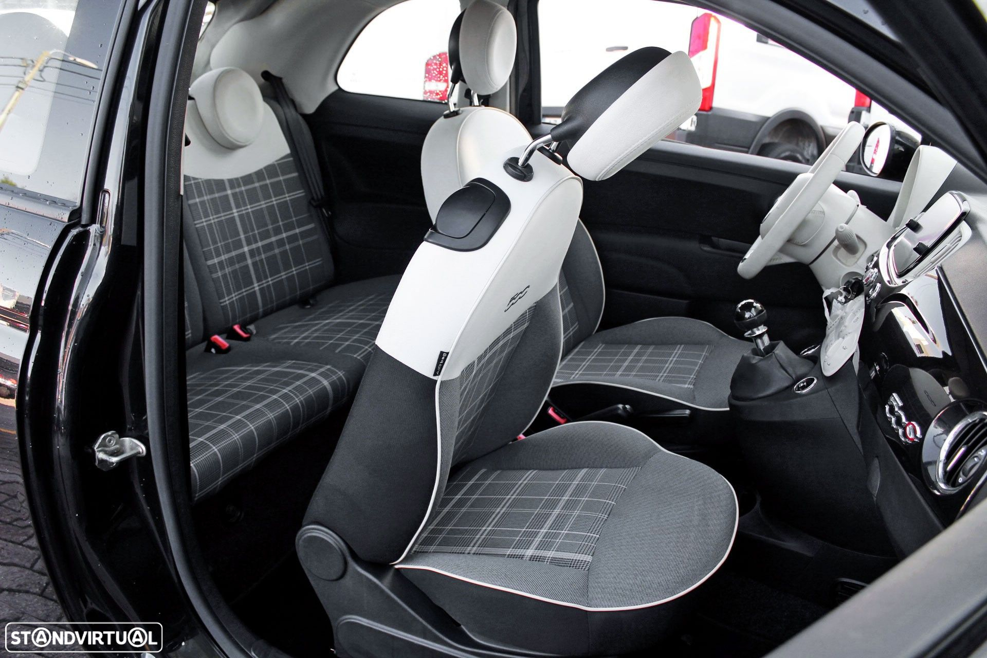 Fiat 500C 1.0 Hybrid Lounge - 24