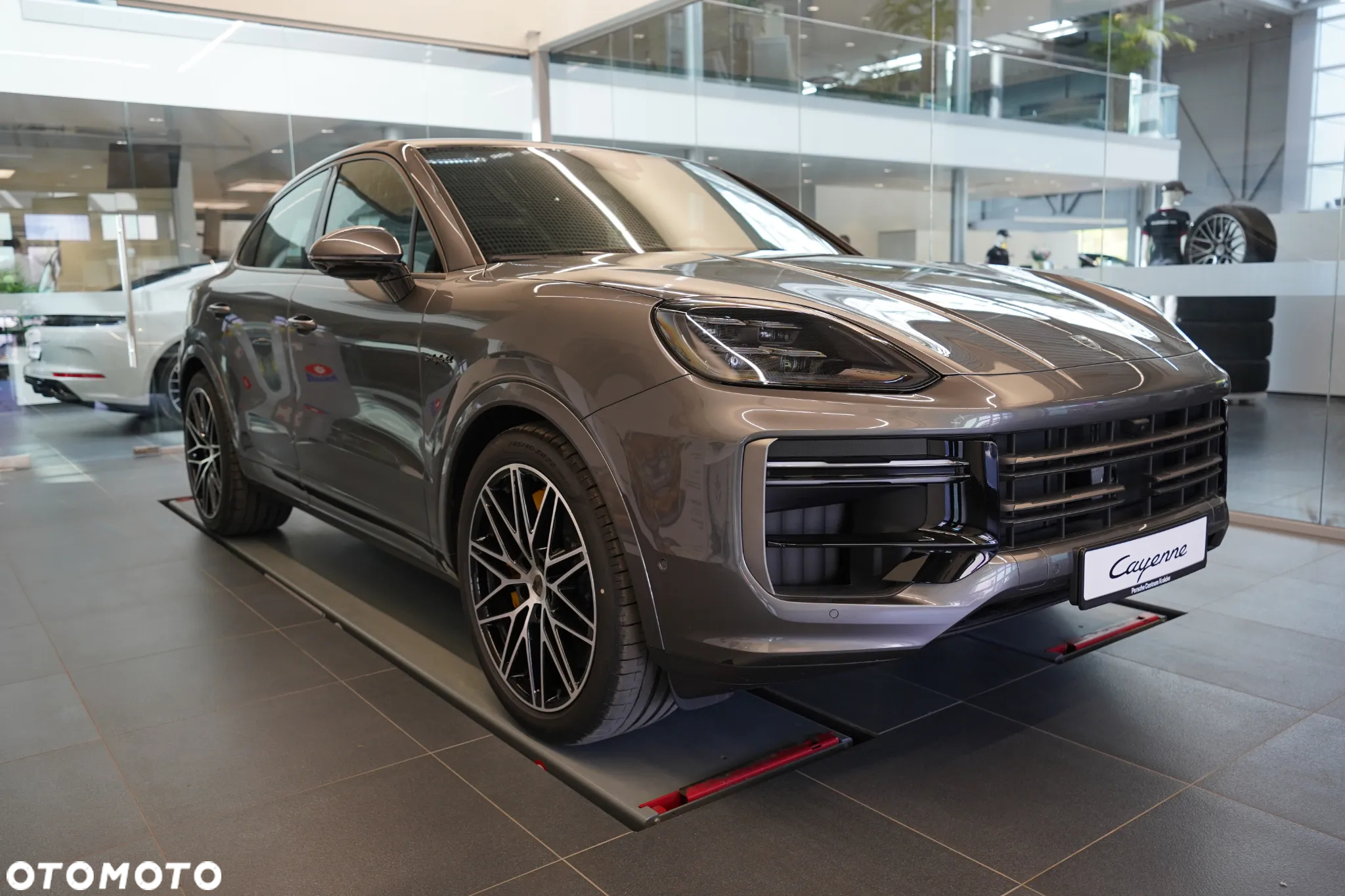 Porsche Cayenne - 5
