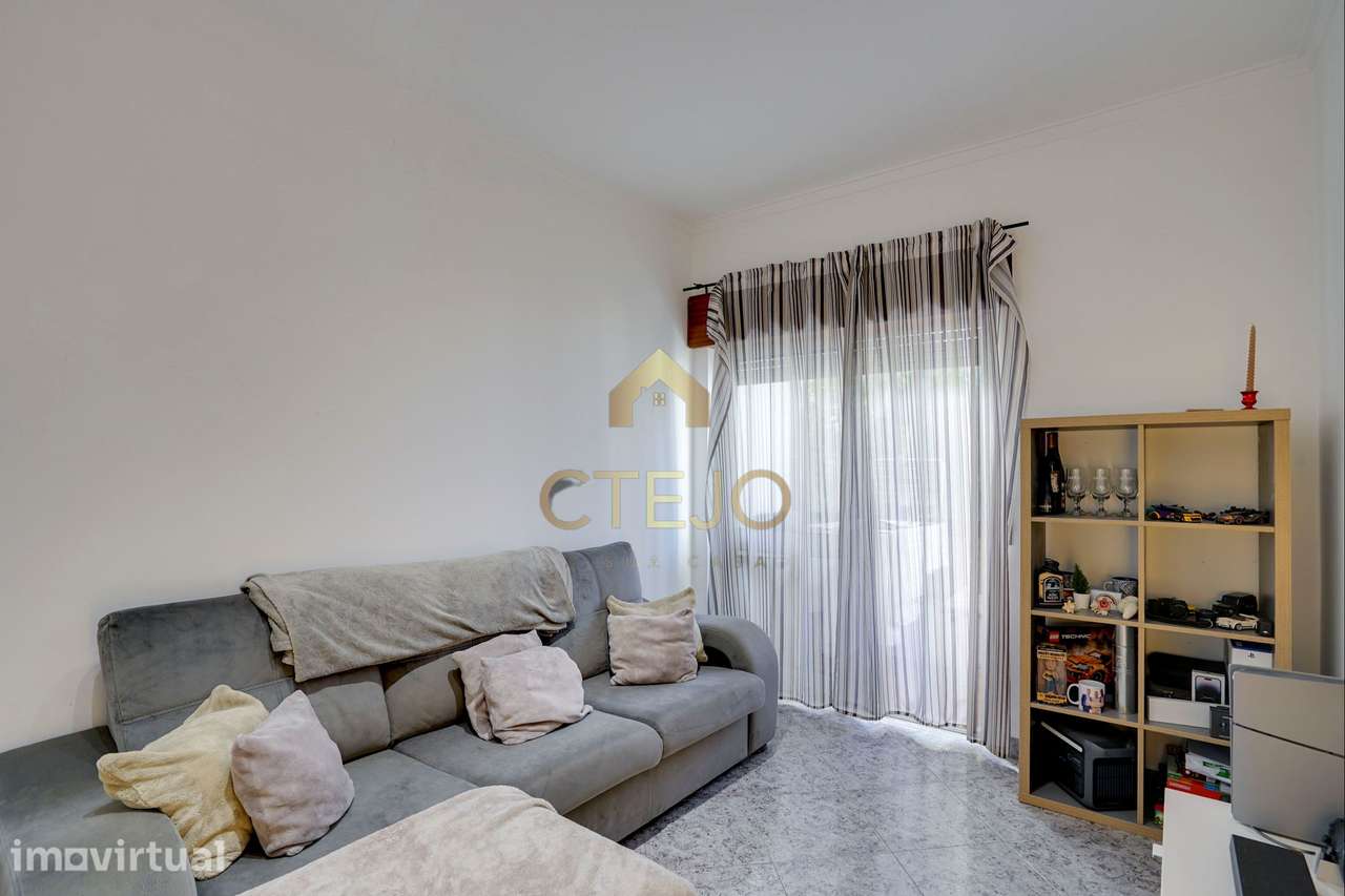 Apartamento T2  com varanda e arrecadação em Vale de Figueira , São Jo - Grande imagem: 5/28