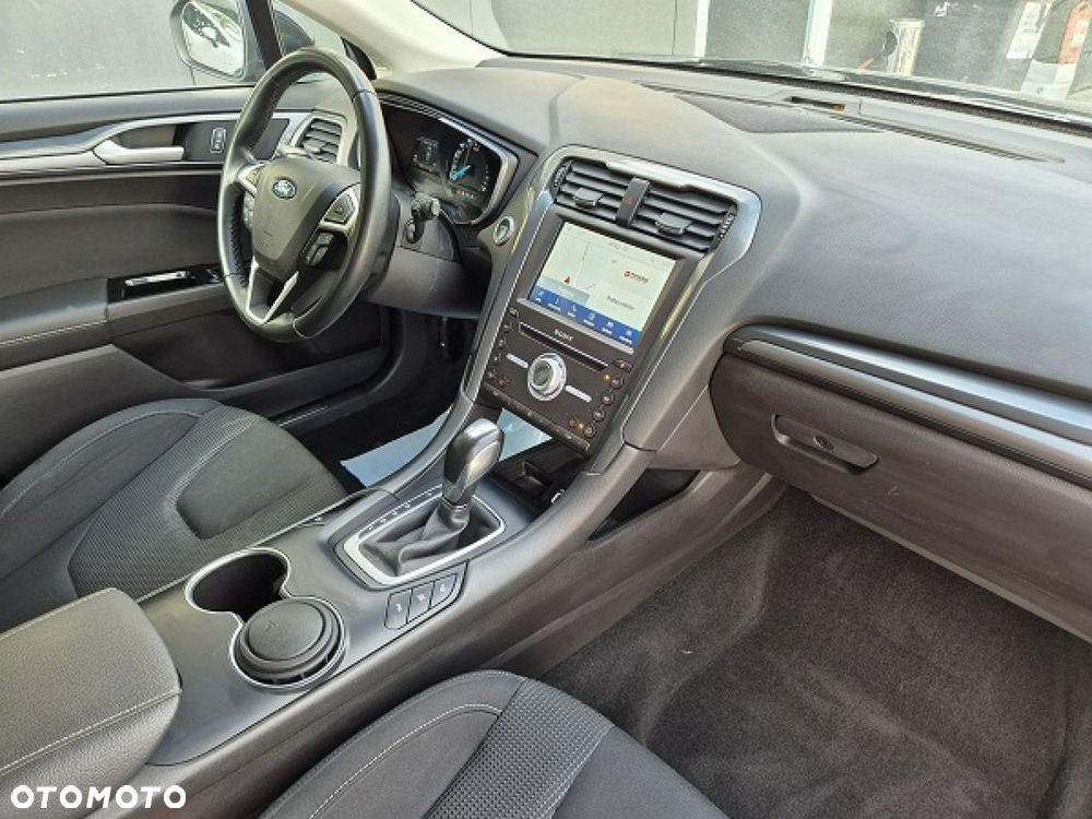 Ford Mondeo - 17